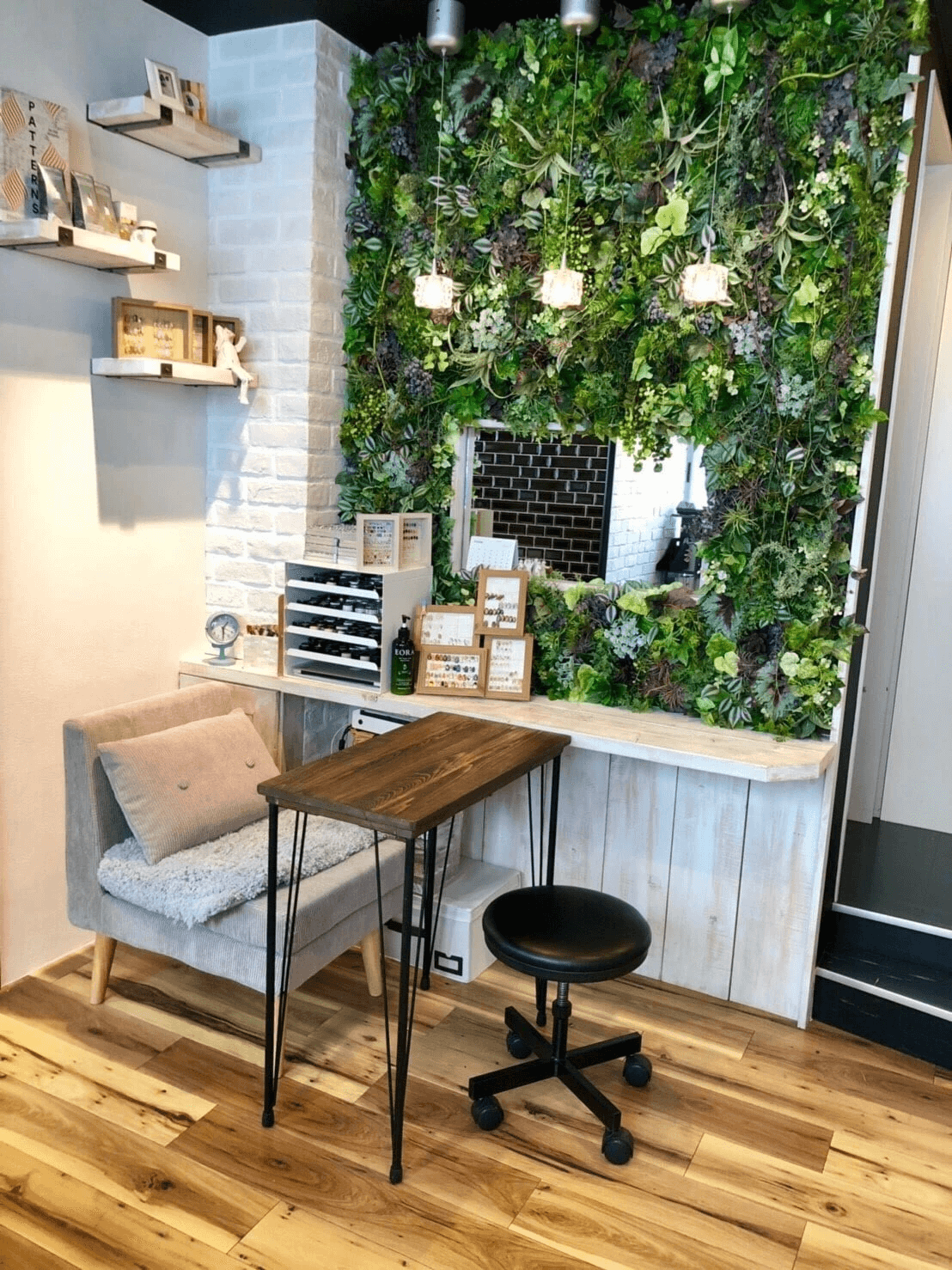 ネイル・アイラッシュサロンの運営