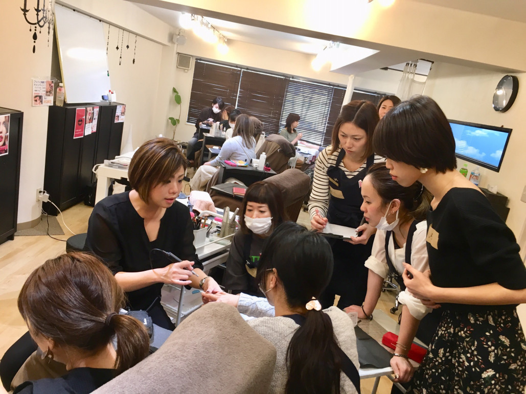 長谷真弓先生によるネイルセミナー開催